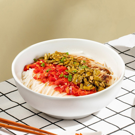 聚划算百亿补贴：霸蛮 湘西酸豆角拌粉 3盒