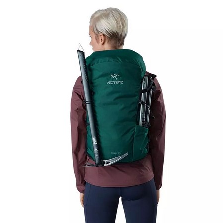 ARC'TERYX 始祖鸟 Brize 25 Backpack-392807 中性款通勤双肩背包
