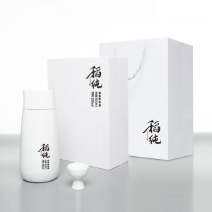 小米生态链 稻纯 53 酱香型社交白酒 500ml 礼盒装 凑单后189.8元青年狂欢价