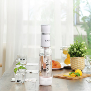 美国 iSODA 自制碳酸饮料 便携式气泡水机