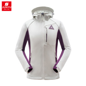土拨鼠代工厂 君羽 19秋季新款 75D四面高弹 女防风保暖软壳衣
